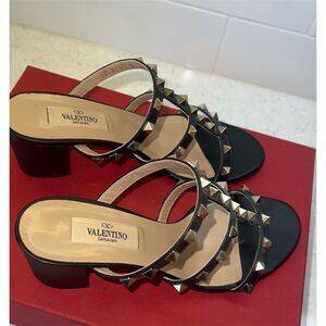 Valentino Garavani Rockstud Slide Sandals Black Leather Gold Studs with Box